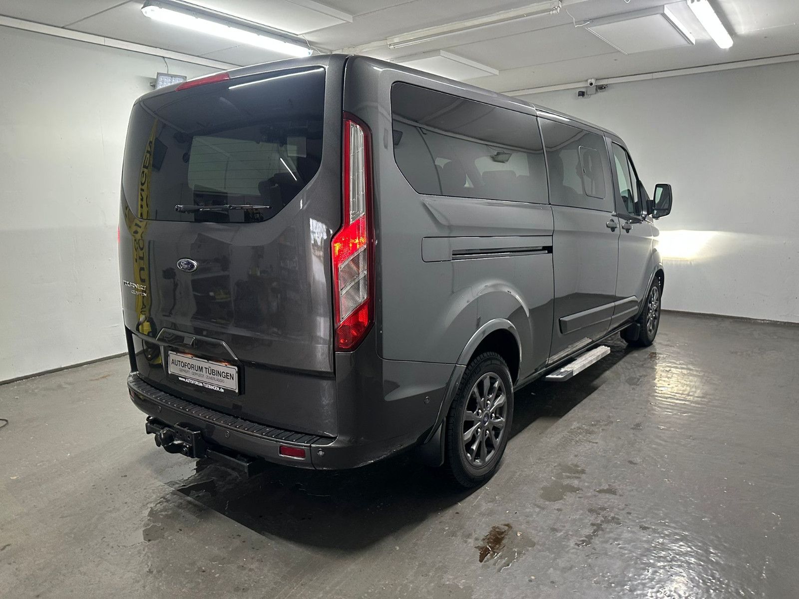 Fahrzeugabbildung Ford Tourneo Custom  320 L2H1 Titanium X*ACC*SDH*2KLI