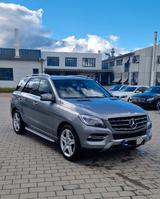 Mercedes-Benz ML 250 BlueTEC 4MATIC - - graue Mercedes-Benz ML 250