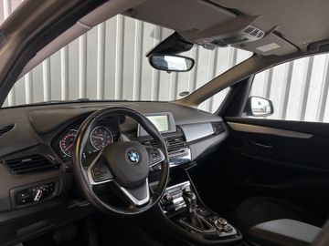 BMW 216 - 10