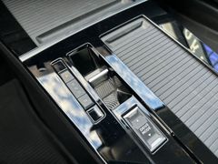 Fahrzeugabbildung Opel Astra L ST 1.2 Business Elegance Autom. LED ACC