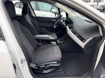 BMW 225e xDrive DAB Parkassistent Shz