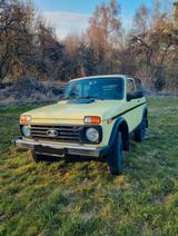 Lada Niva 1.7i 4x4  2-Sitzer - gebrauchte Lada Niva aus dem Jahr 2012