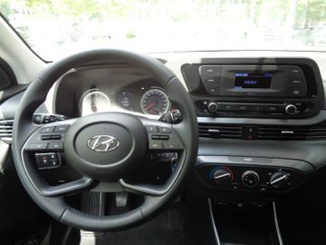 Fahrzeugabbildung Hyundai BAYON 1.2 Pure KLIMA Bluetooth DAB+