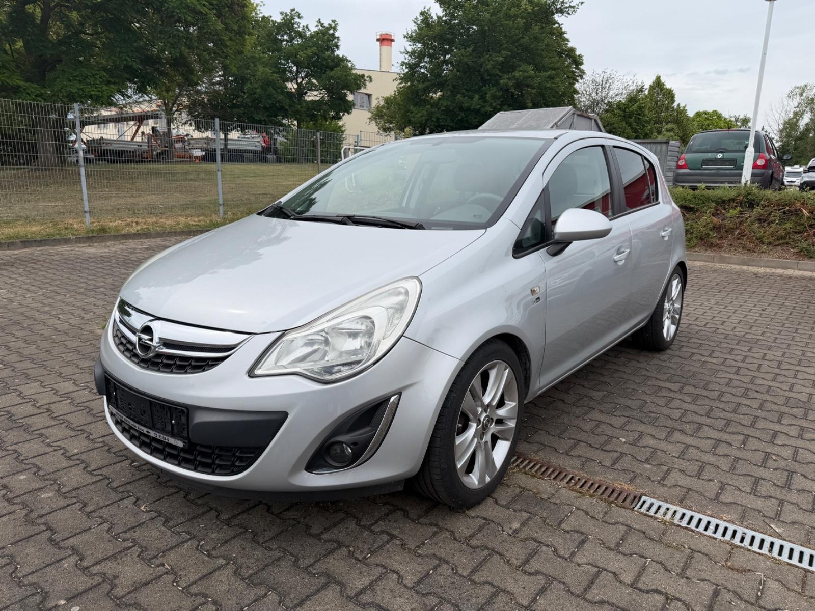 Opel Corsa D*SONDEREDITION*SITZHEIZUNG*WINTERRÄDER*