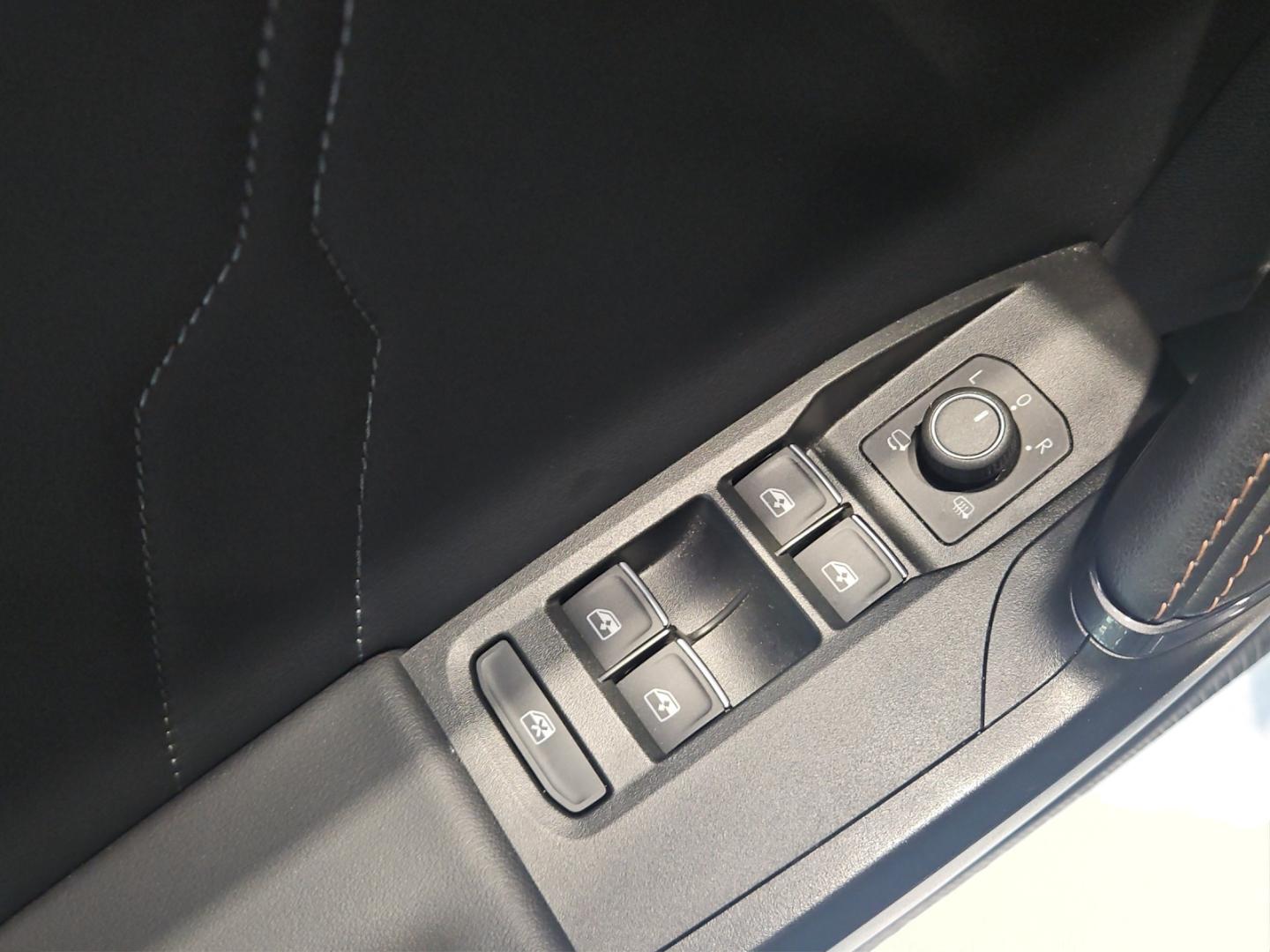Cupra Leon ST VZ 4Drive 2.0 Navi Soundsystem El. Heckk, миниатюра 15