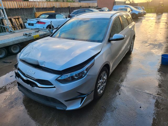 Kia KIA Ceed 1.0 T-GDI FUL OPTIONS  8000 KM AUTO