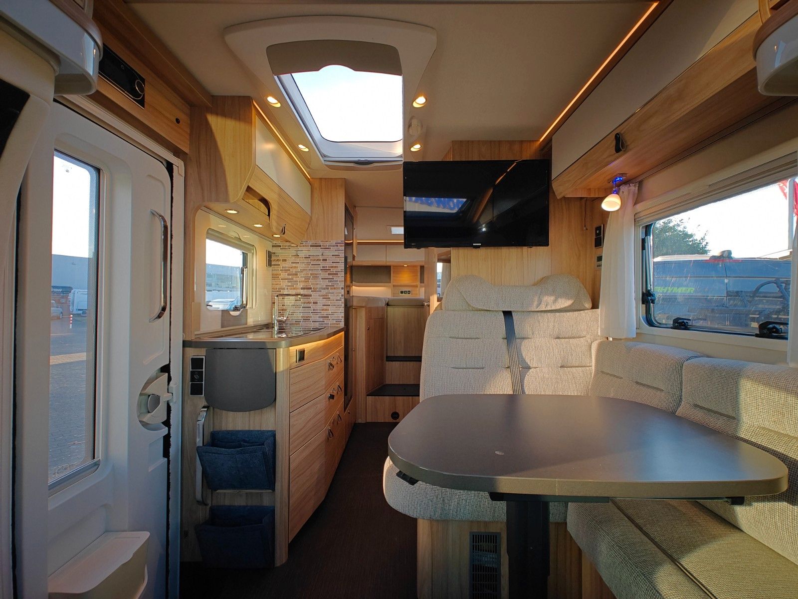 Fahrzeugabbildung HYMER / ERIBA / HYMERCAR ML-T 580 4x4 ALLRAD 3.0L V6 - AUS ERSTBESITZ