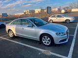 Audi A4  1,8 BJ 2011 - Audi 80: B1