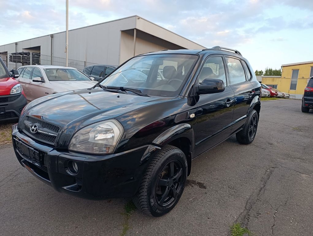 Hyundai Tucson Tucson 2.0 GLS*TÜV NEU*KLIMA*AHK*NUR 145TKM*ALUF