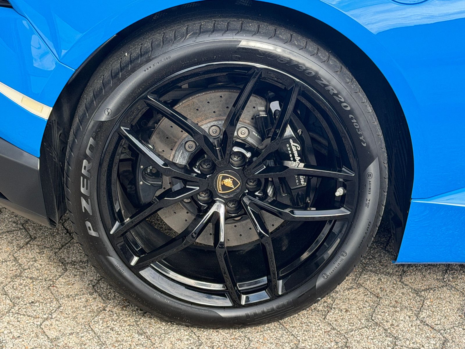 Fahrzeugabbildung Lamborghini Huracán/SPYDER/LIFT/KAMERA/LP610/KERAMIK/
