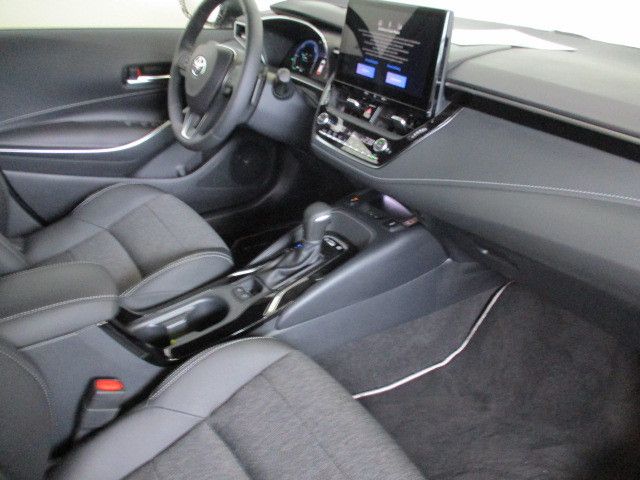 Fahrzeugabbildung Toyota Corolla Touring Sports Hybrid Teamplayer