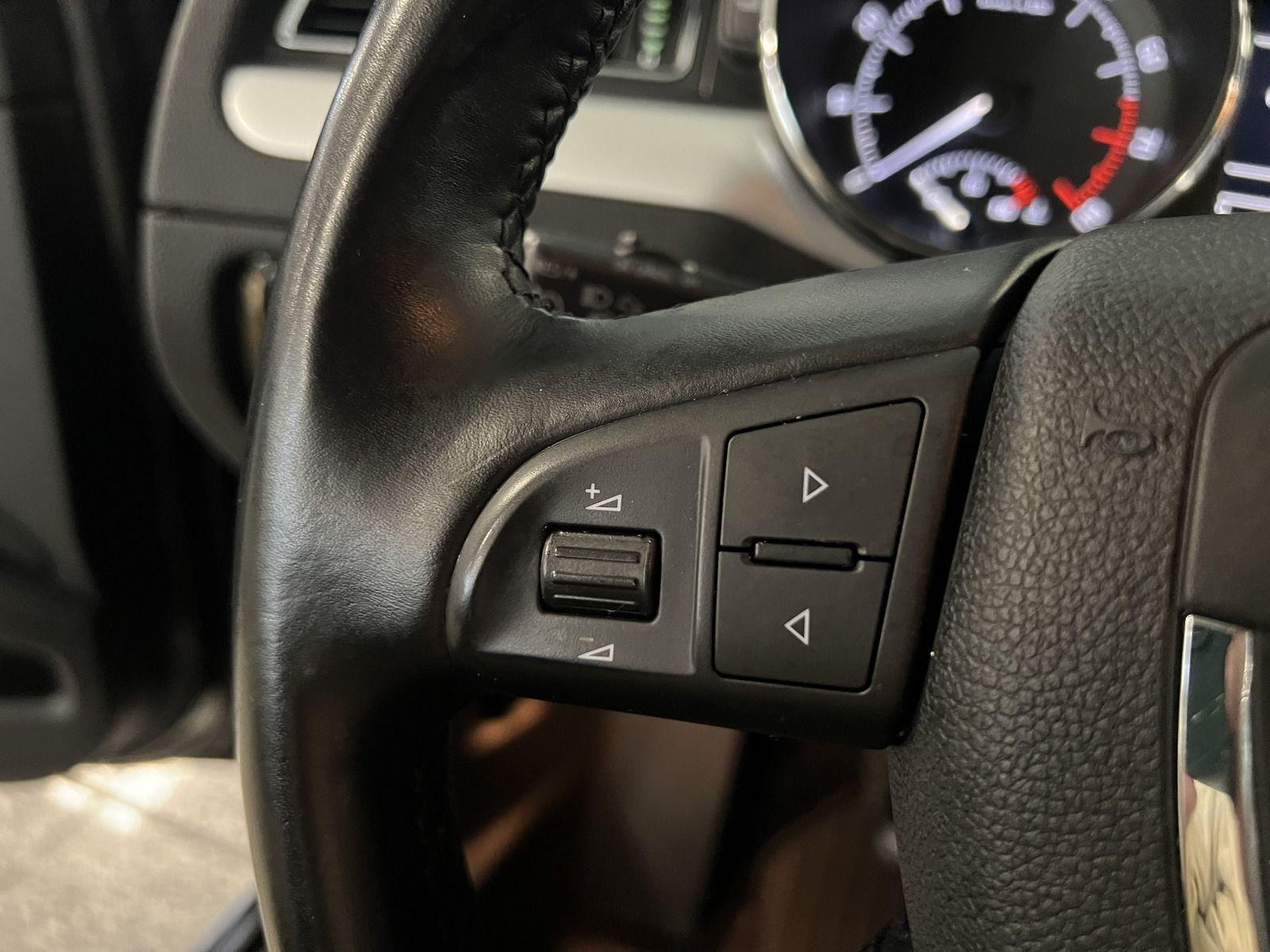 Skoda Superb 2011 — photo 15