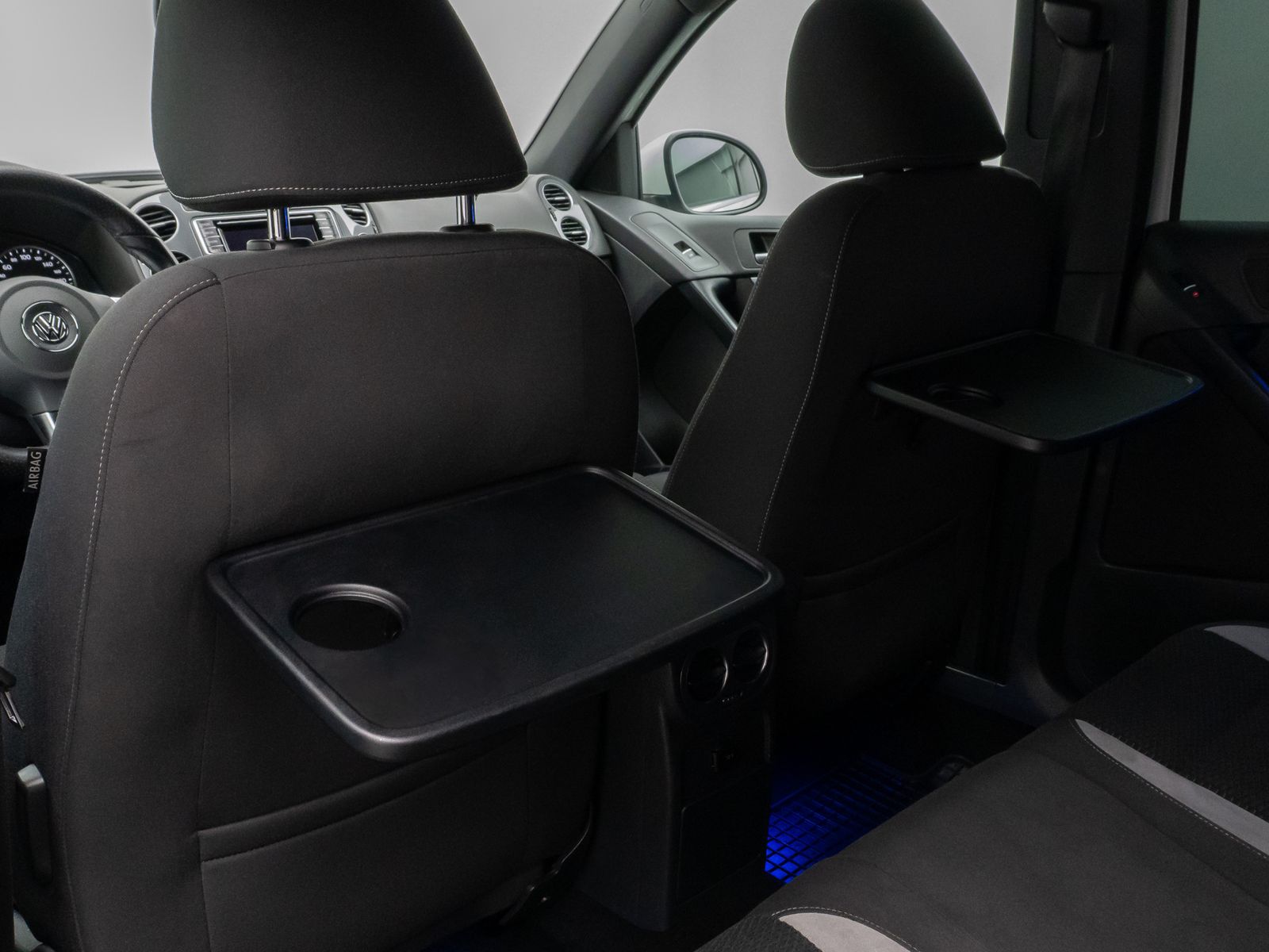 Fahrzeugabbildung Volkswagen Tiguan R-Line Xenon DAB Sitzhzg. AHK 8FACH