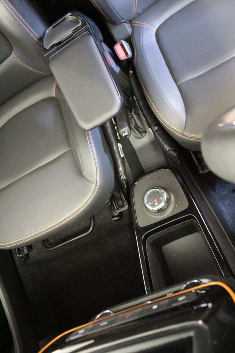 Fahrzeugabbildung Dacia Spring 45 Electric Comfort *Look Paket
