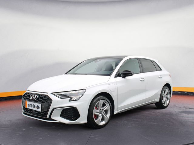 Audi A3 Sportback S-Line 45TFSIe S-tronic / Pano, B&O