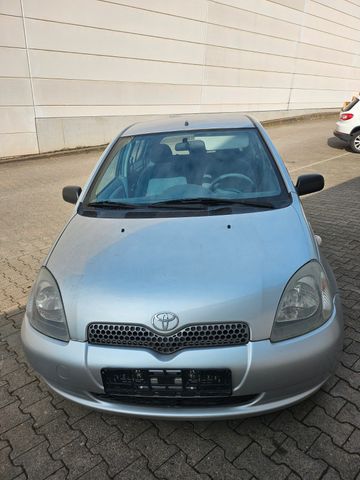 Toyota Yaris 1.3 VOLLFAHRBEREIT  TÜV 11.2026