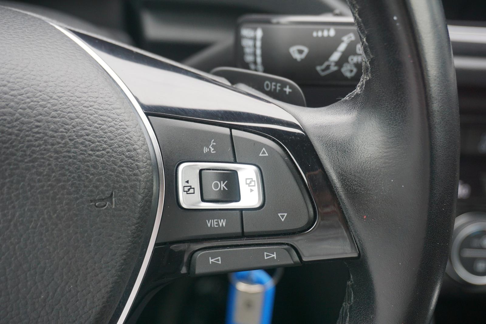 Volkswagen T-Roc 1.5 TSI R-Line DSG LED ACC Totwinkel PDC, миниатюра 18
