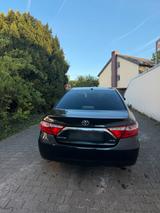 Toyota Camry 2.5 XLE V55 - Toyota Camry mit Benzin-Antrieb