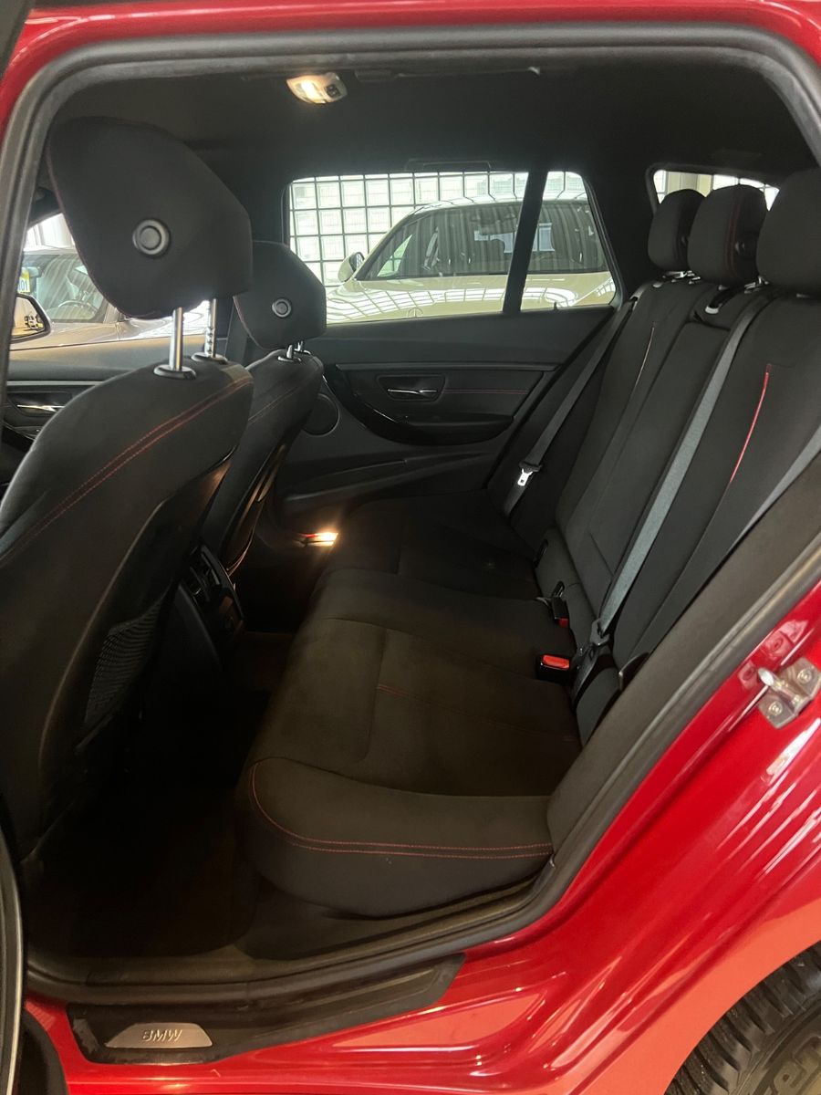 Fahrzeugabbildung BMW 316 i Touring F31 Sportline *NAVI *MELBOURNEROT