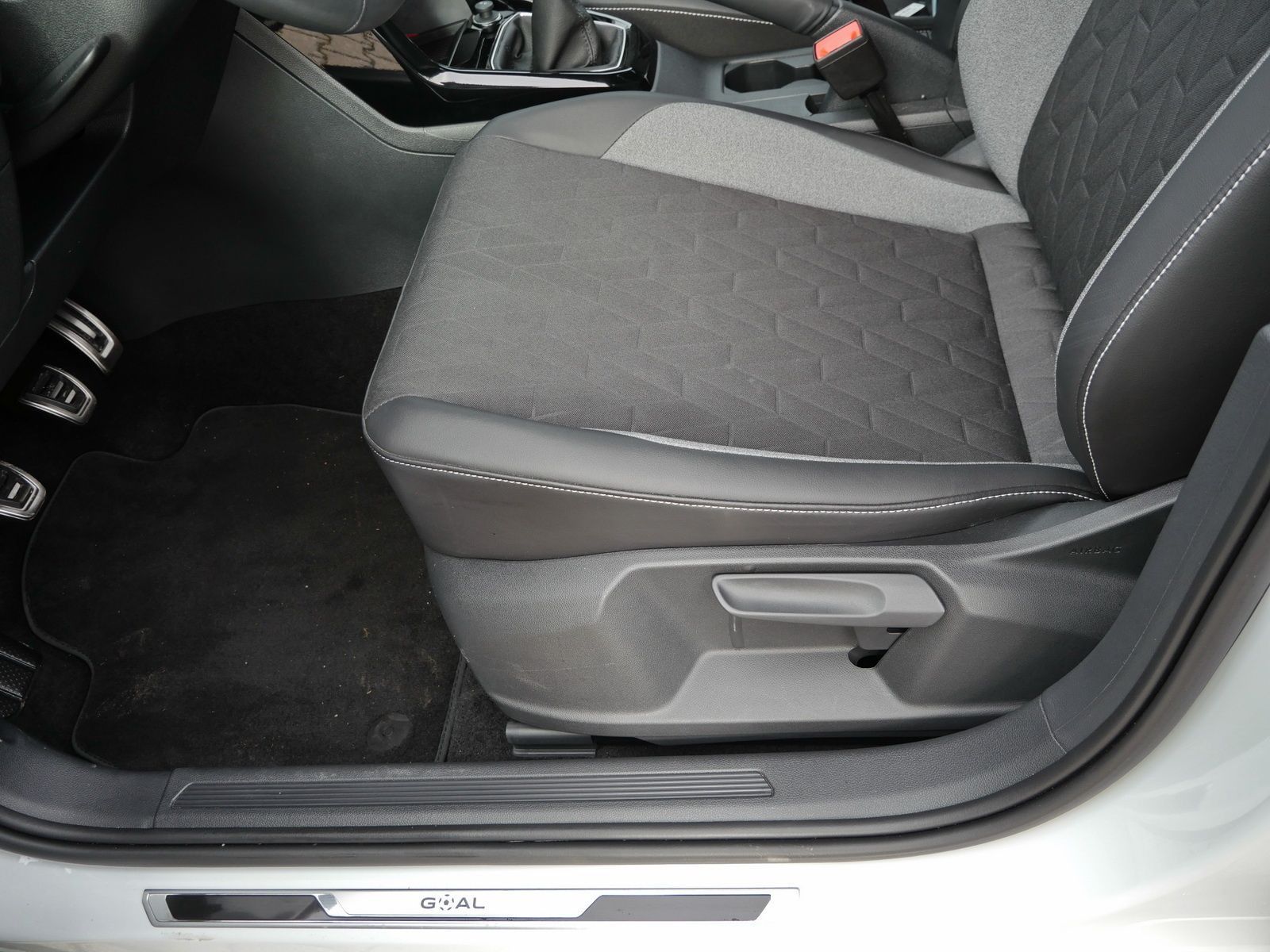 Volkswagen T-Cross - Bild 21