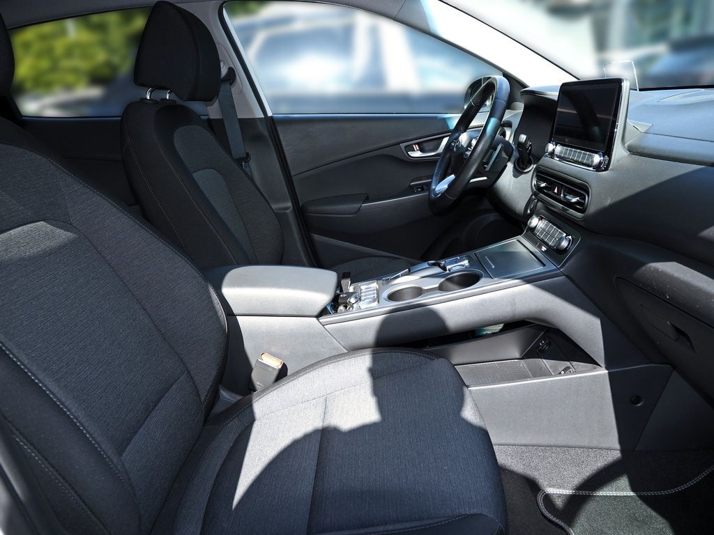 Fahrzeugabbildung Hyundai KONA TREND ELEKTRO 2WD SHZ LHZ HUD NAVI KAMERA