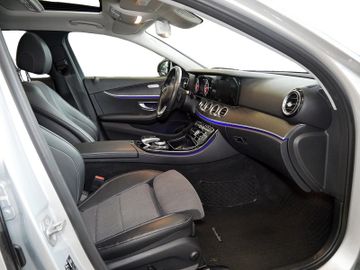 Mercedes E 200 - 5