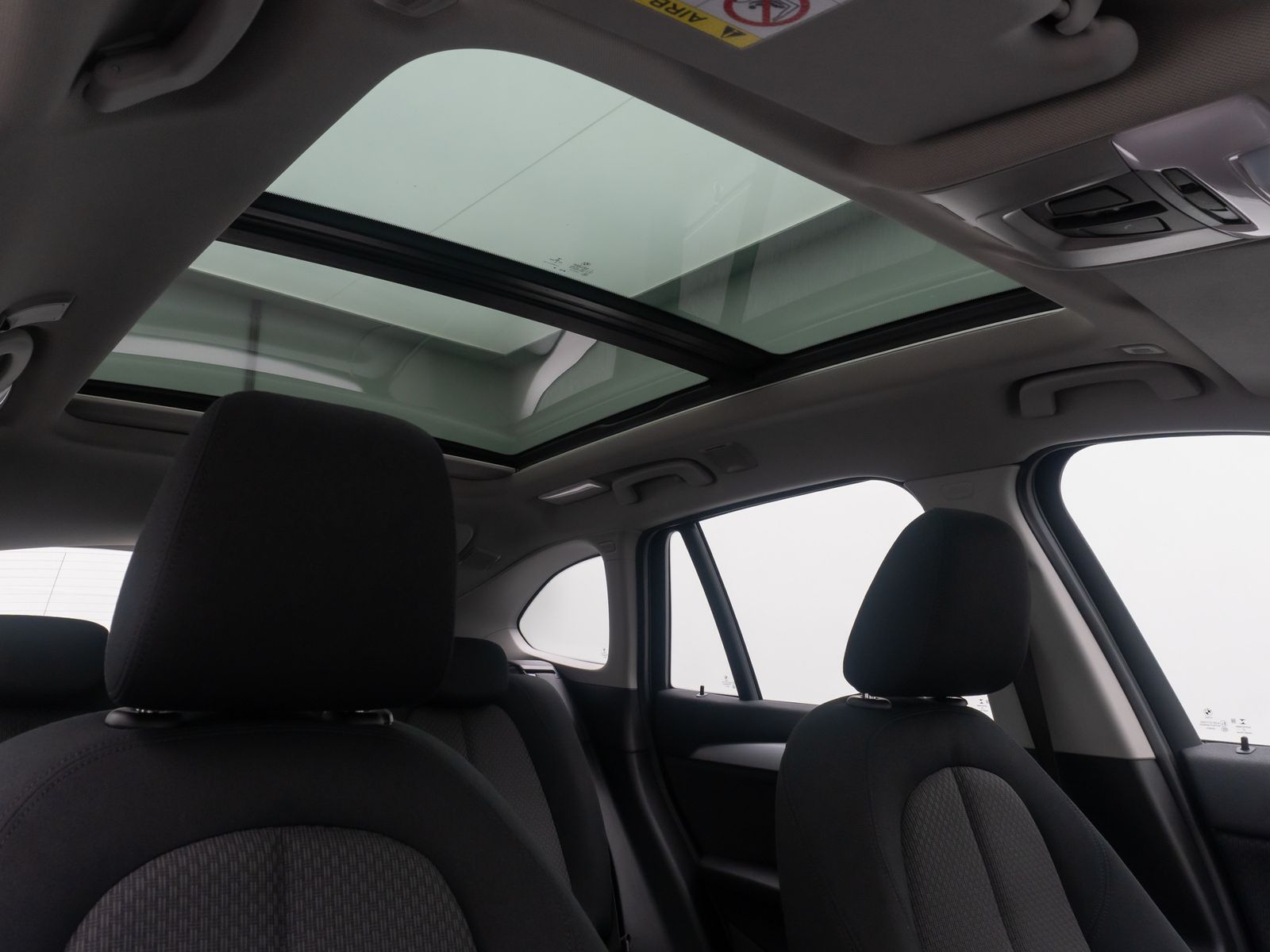 Fahrzeugabbildung BMW X1 xD25e Navi+HiFi Kamera Alarm HUD DAB Panorama