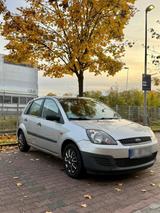 Ford Fiesta - Ford Fiesta aus 2006 mit Diesel-Antrieb