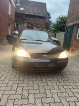 Ford Mondeo - Ford Mondeo aus 2002: Kombi