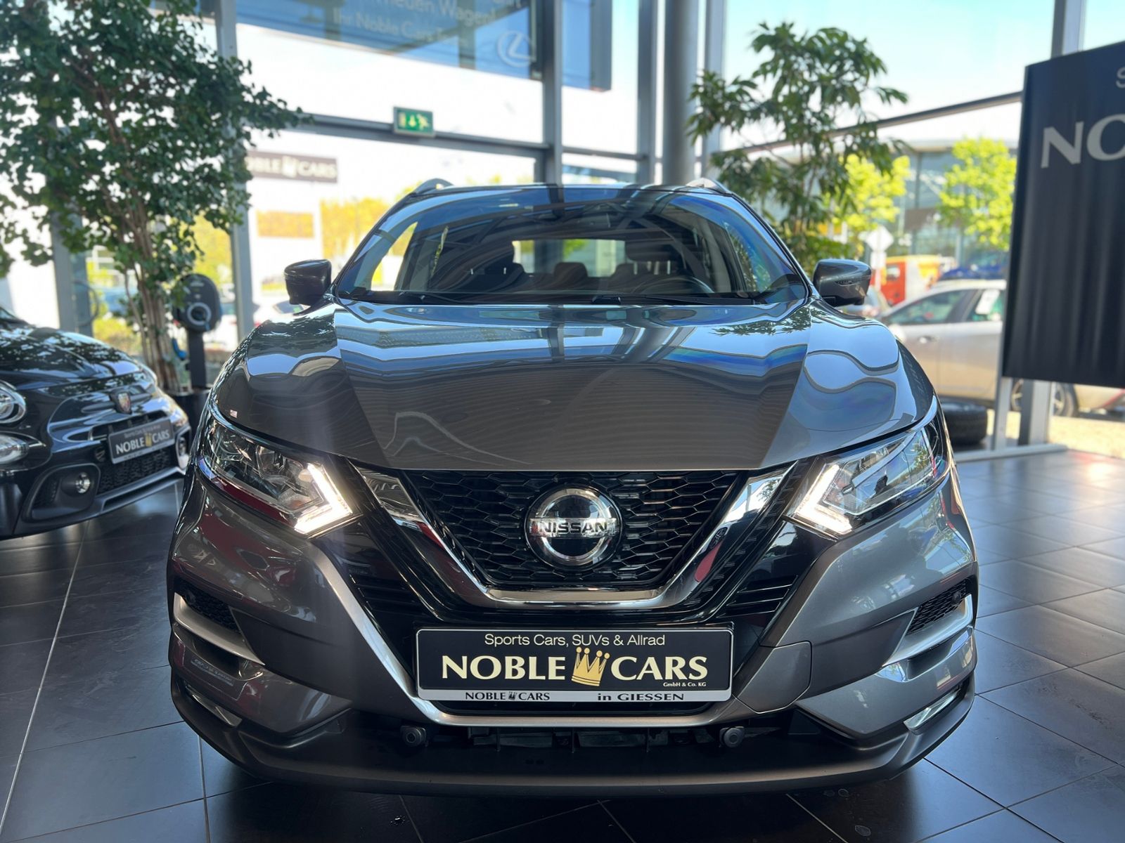 Fahrzeugabbildung Nissan Qashqai Zama PANO 360° NAV SHZ ALU