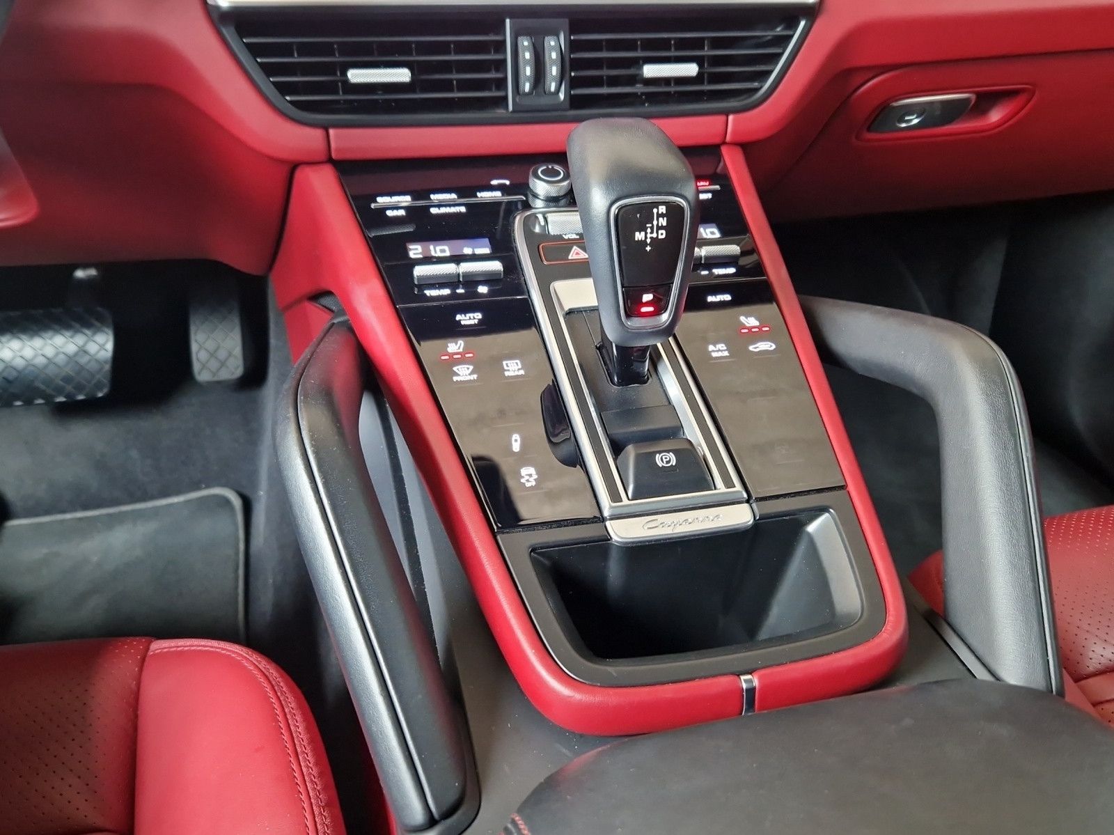 Porsche Cayenne Coupe APPROVED Chrono Luft Pano 360° 21z foto 10