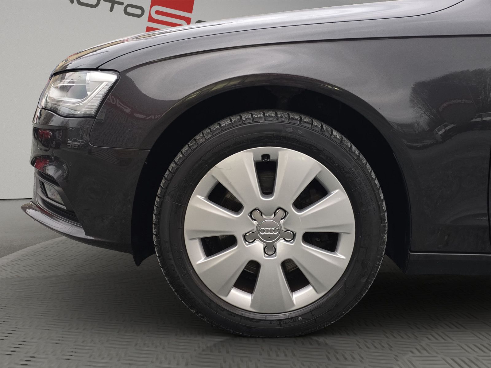 Fahrzeugabbildung Audi A4 Avant Ambiente+AHK+NAVi+TEMPOMAT+Elektr. Heck