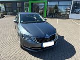 Skoda Octavia 1.8 TSI DSG CLEVER CLEVER - Skoda Octavia mit Benzin-Antrieb: Limousine, 1.8