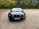 Ford Mustang GT  V8 4,6L   cabrio - Ford Mustang aus 2005: V6