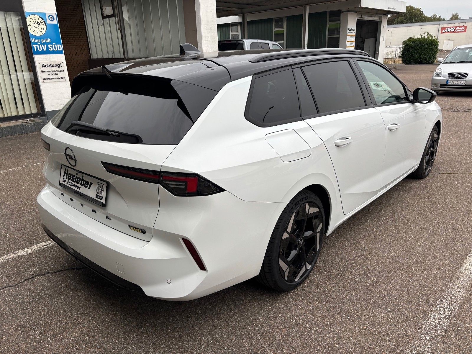 Opel Astra L Sports Tourer GSe Plug-in-Hybrid imagem 3