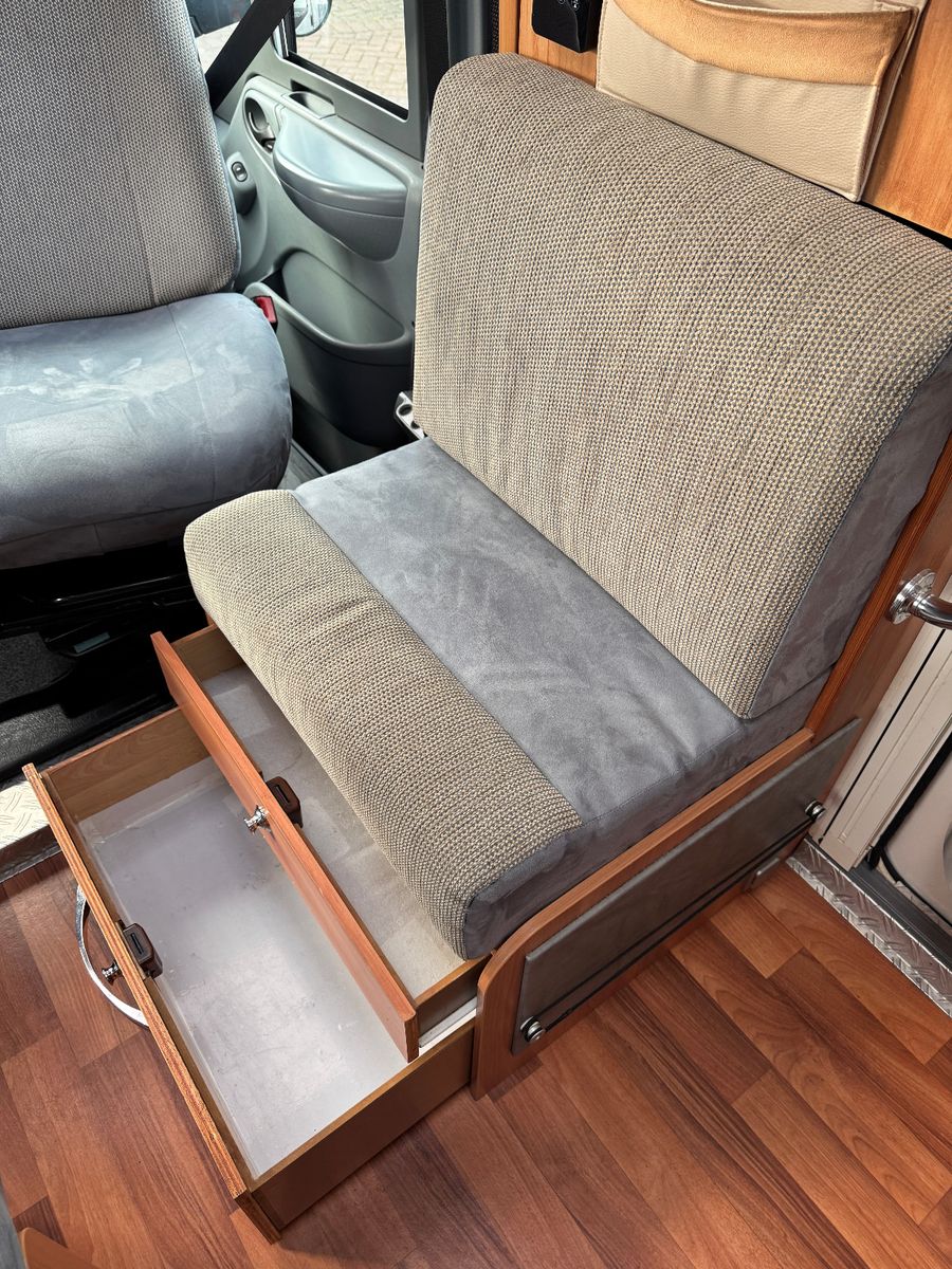 Fahrzeugabbildung HYMER / ERIBA / HYMERCAR Van 512 SILVERLINE FORD TRANSIT SOLAR TV KAMERA