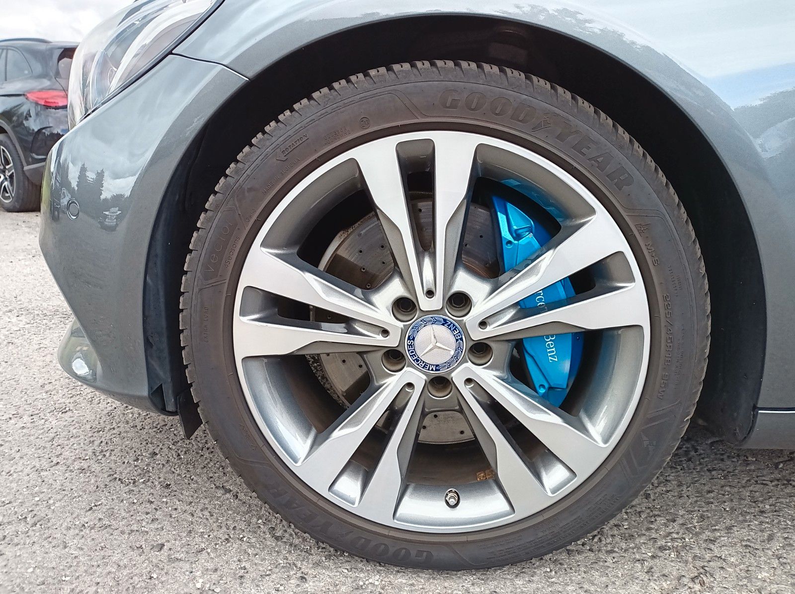 Fahrzeugabbildung Mercedes-Benz C 350 T e+DISTRONIC PLUS+PANO+PARK+360*+SH+BURME