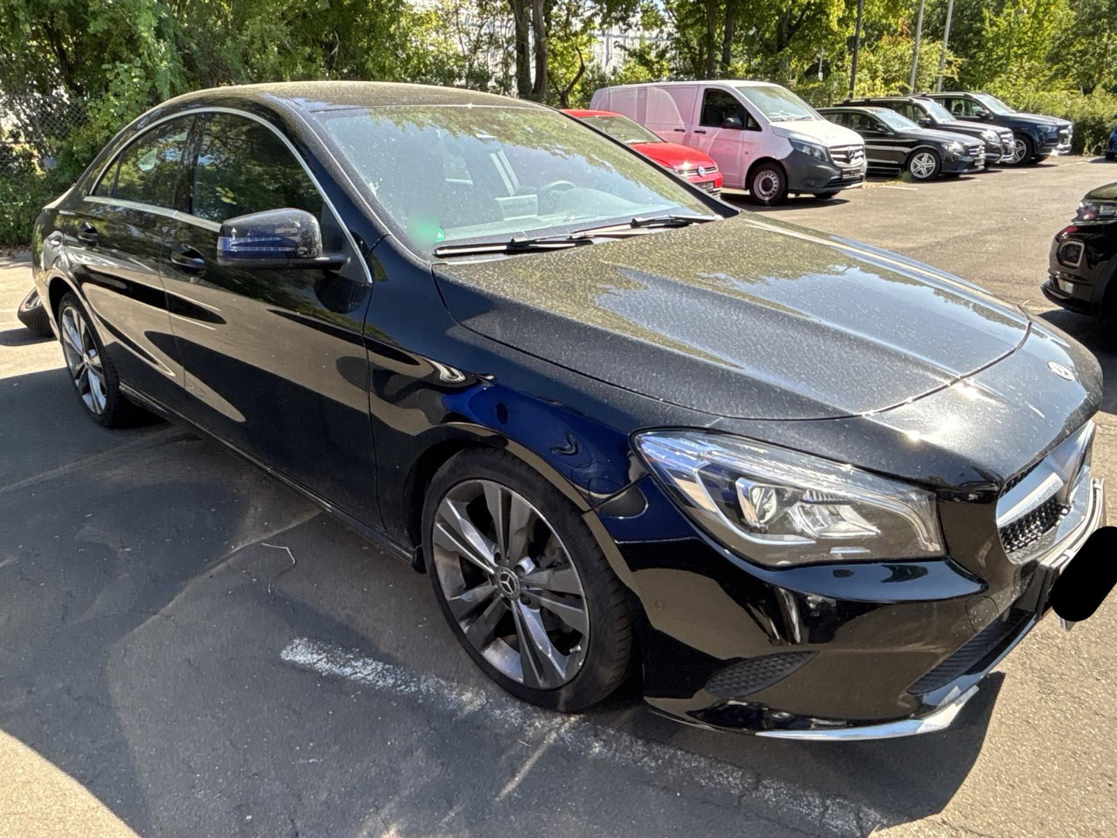 Mercedes-Benz CLA 180 Coupe Automatik Navi/LED/Smartphone