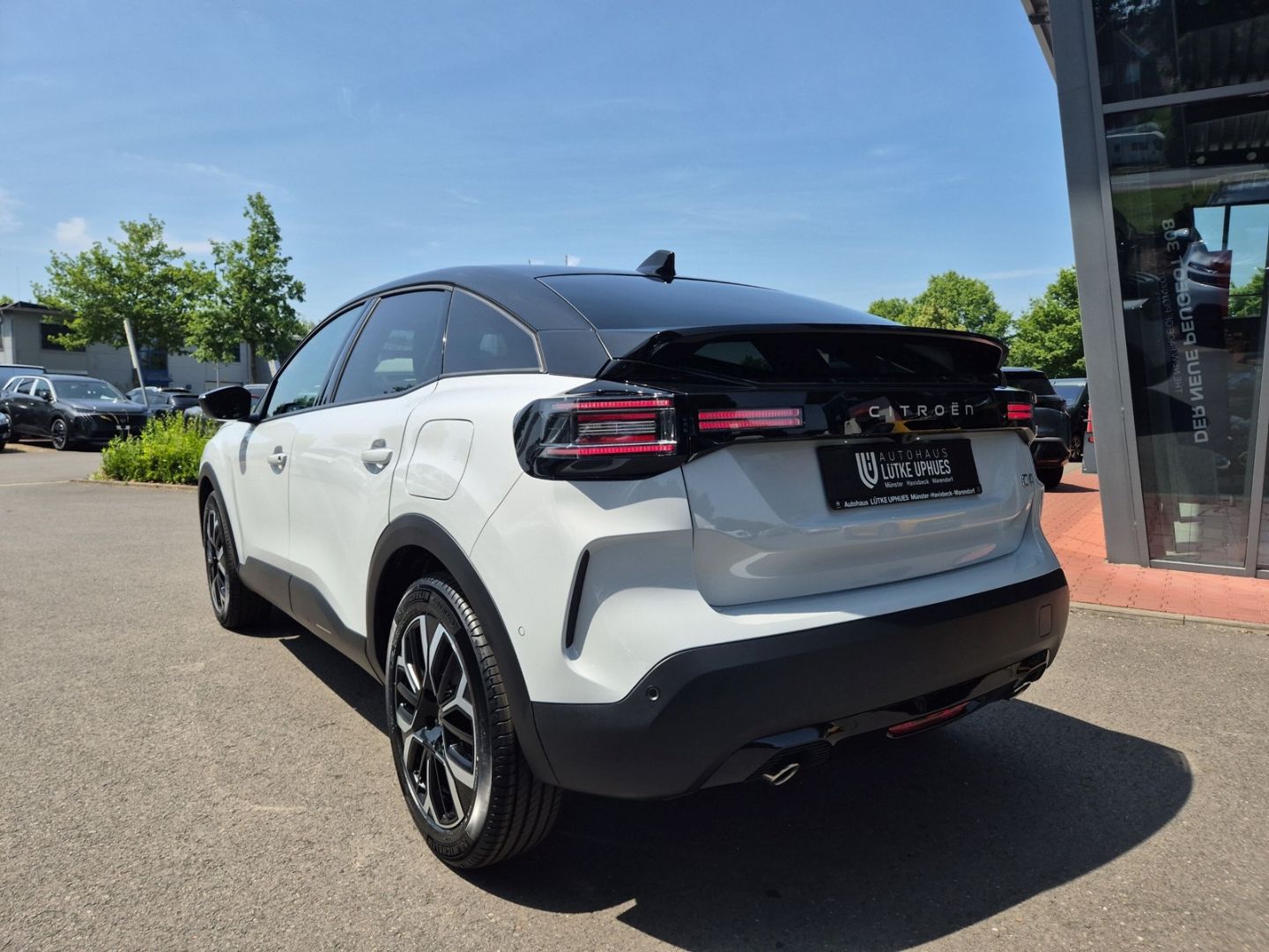 Fahrzeugabbildung Citroën C4 Max 1.2 PureTech 130 AT LED CarPlay SHZ