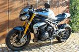 Triumph Speed Triple RS 1200 - Triumph Speed Triple R
