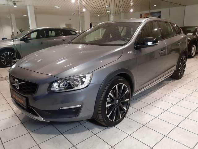 VOLVO V60 CC