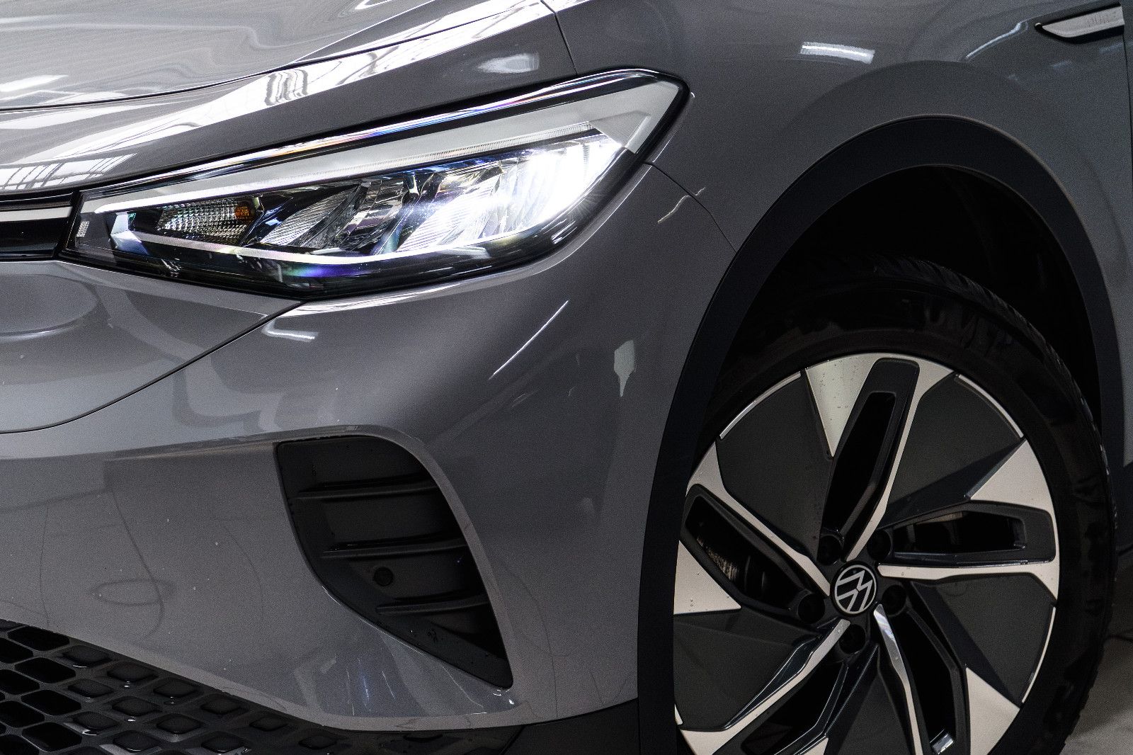 Fahrzeugabbildung Volkswagen ID.4 Pure Performance LED+NAVI+APP+GJ-REIFEN