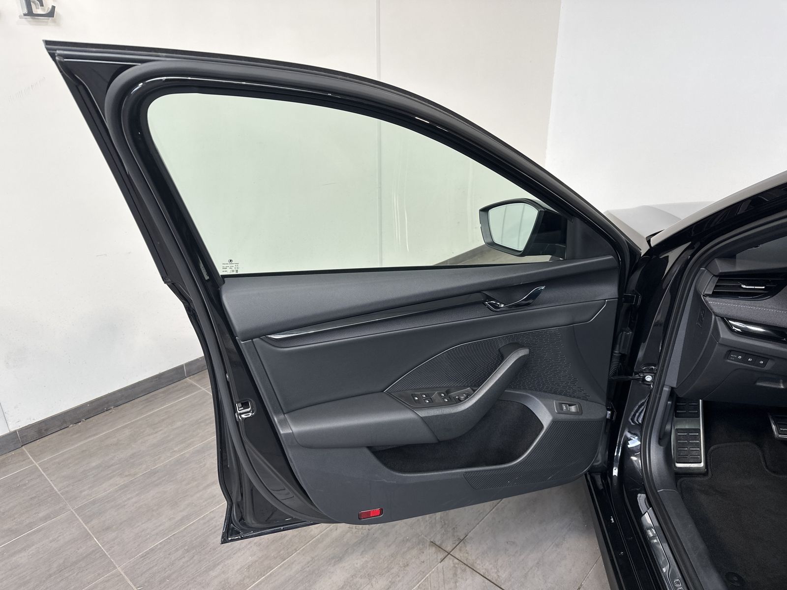 Fahrzeugabbildung SKODA Octavia Combi Sportline NAV+LED+ACC+PANO+HEAD-UP