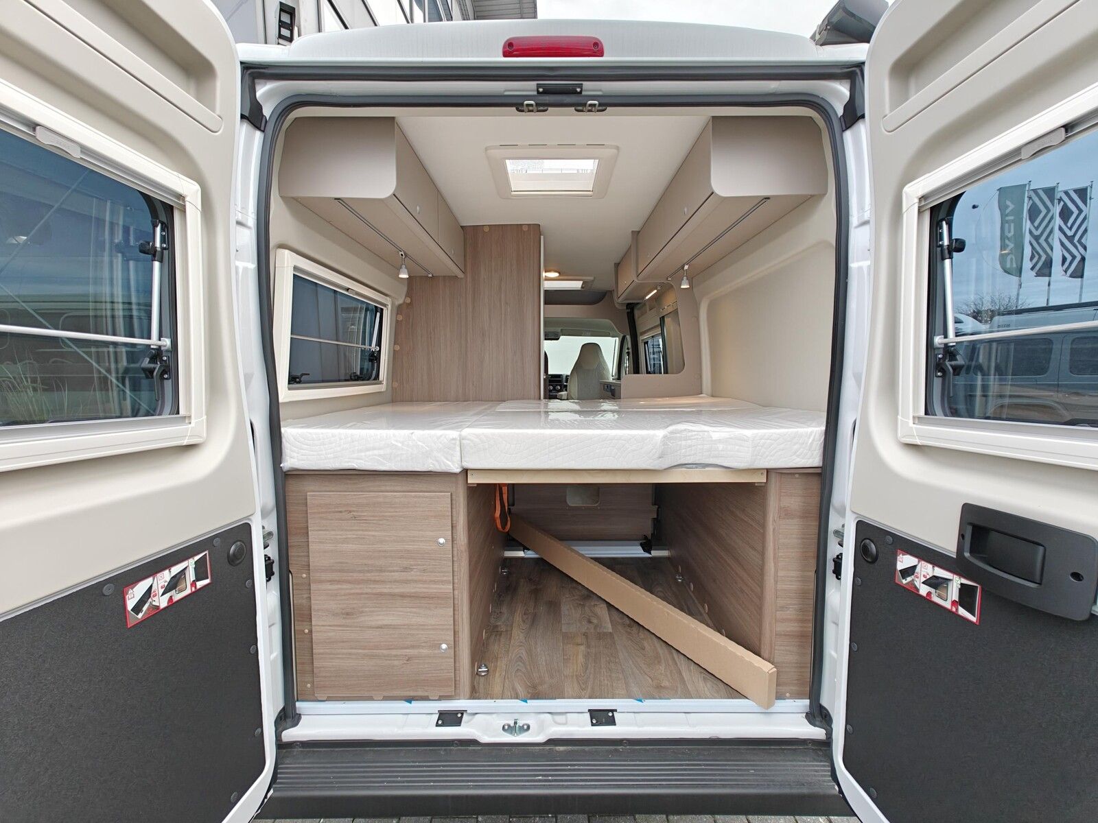 Fahrzeugabbildung Carado CV 600 SIE SPAREN ÜBER 6.009