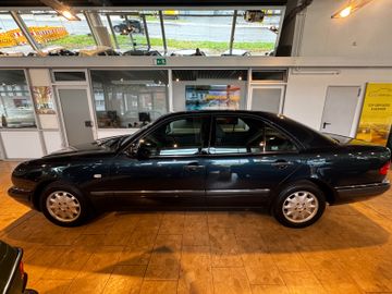 Mercedes E 230 - 7