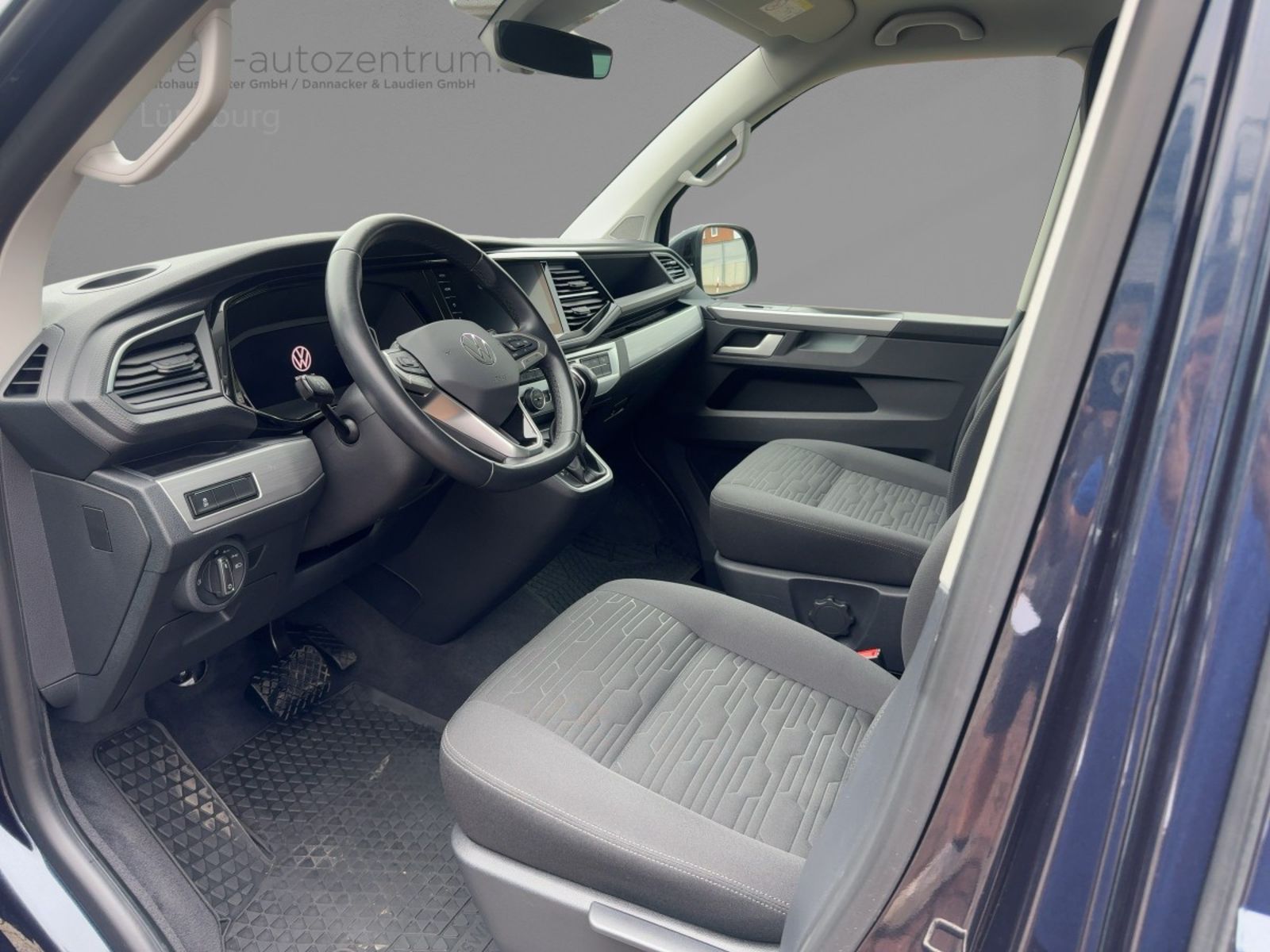 Fahrzeugabbildung Volkswagen T6.1 Multivan 2.0 TDI Comfortline Alu Klima Navi