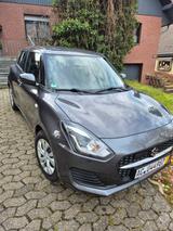 Suzuki Swift 1.2 DUALJET HYBRID Club Club - Suzuki Swift von privat