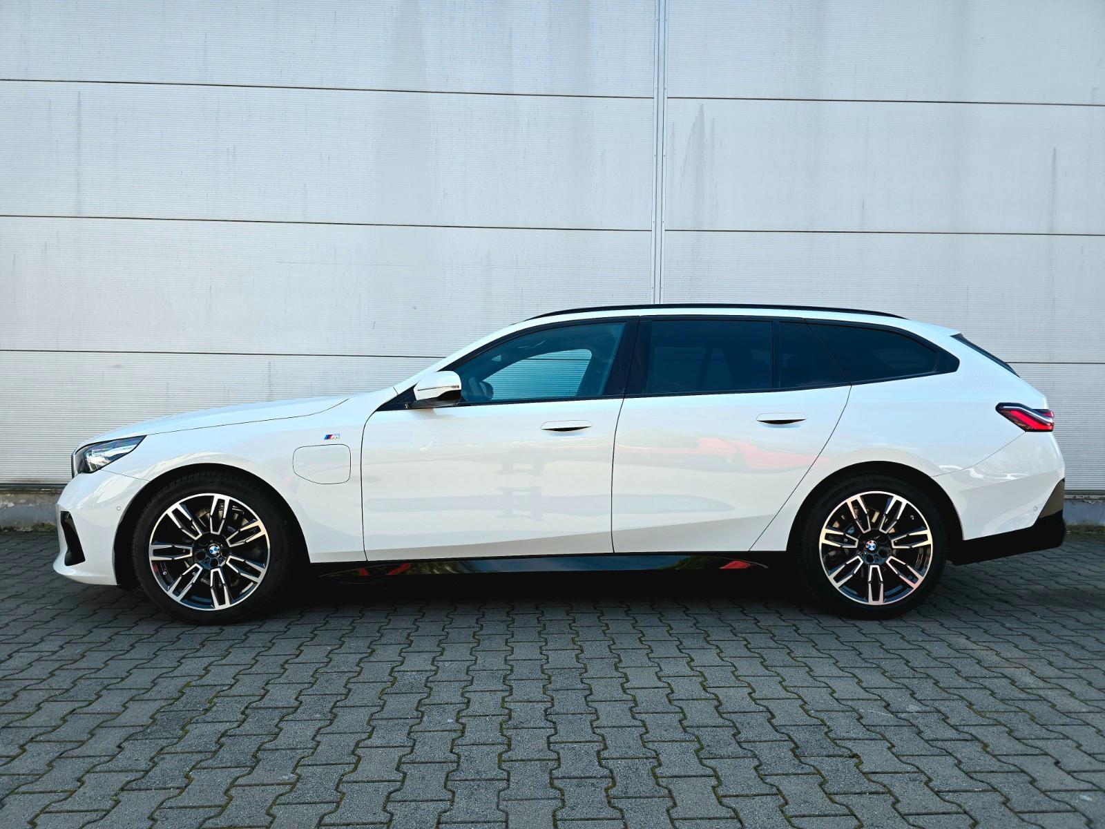 BMW 530e M Sport (Kamera/Panorama/H&K)