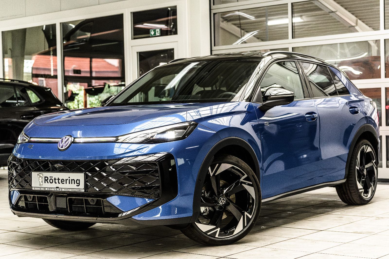 Fahrzeugabbildung Volkswagen T-Roc  1.5l TSI  DSG R-Line Black Style