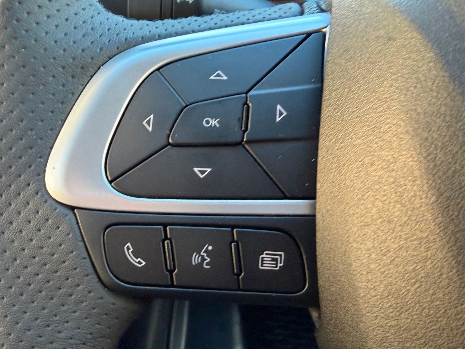 Fahrzeugabbildung Iveco Daily 35S18 HA8 *R4.100mm*Automatik*Kamera*ACC*